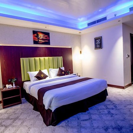 Raha Grand Hotel Дубай Экстерьер фото