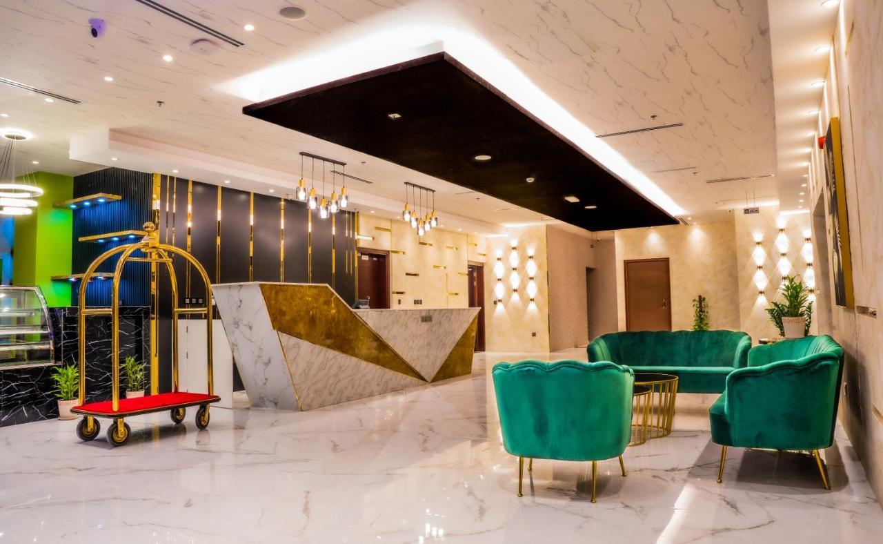 Raha Grand Hotel Дубай Экстерьер фото